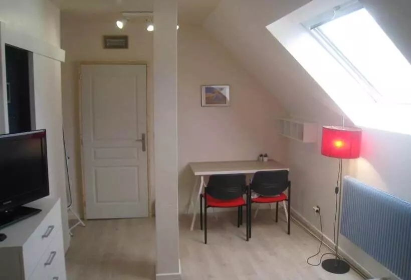 ベッドアンドブレックファースト Chambres Privatives Chez L Habitant