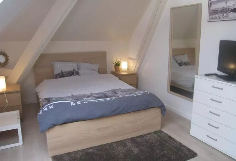 ベッドアンドブレックファースト Chambres Privatives Chez L Habitant