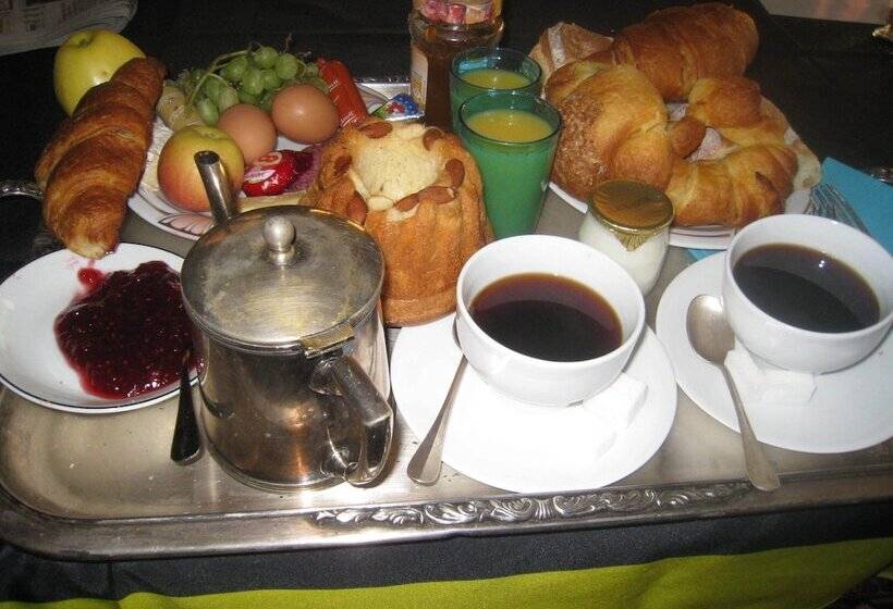 住宿加早餐  Chambres Privatives Chez L Habitant