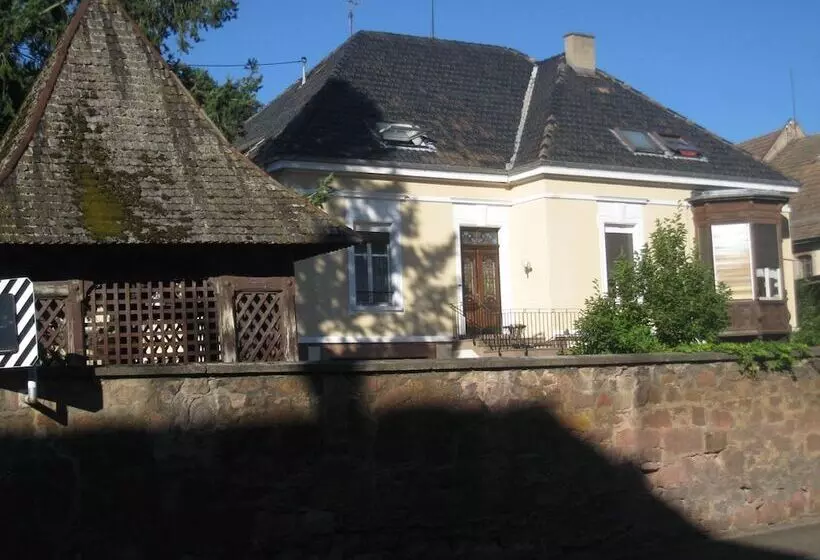 ベッドアンドブレックファースト Chambres Privatives Chez L Habitant