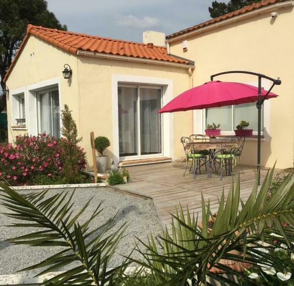 مبيت وإفطار Domaine Hortensias