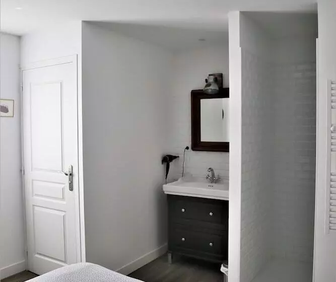 Aamiaismajoitus (B&B) L Auberge Du Croissant