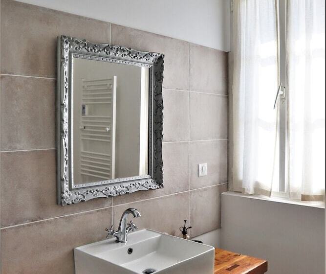 تختخواب و صبحانه L Auberge Du Croissant