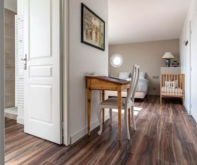 Aamiaismajoitus (B&B) L Auberge Du Croissant