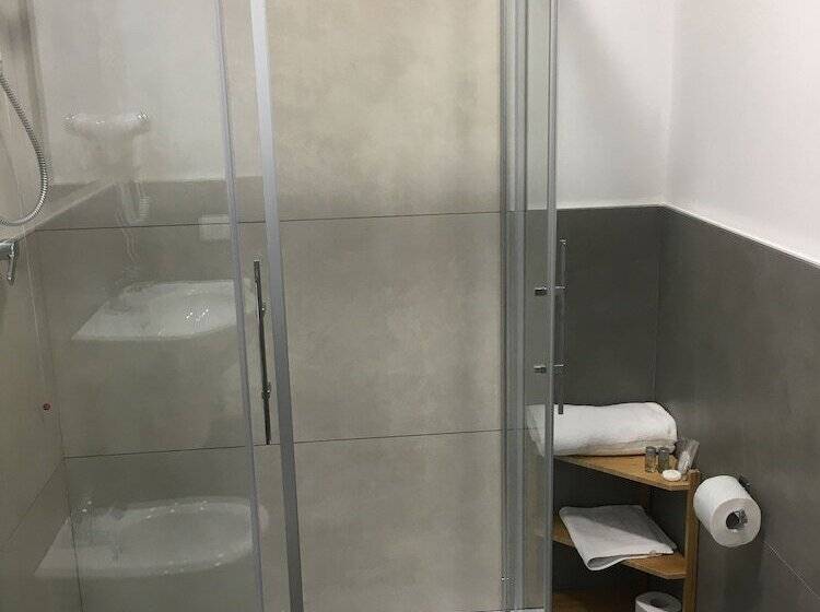 住宿加早餐 Tramonti E Lago