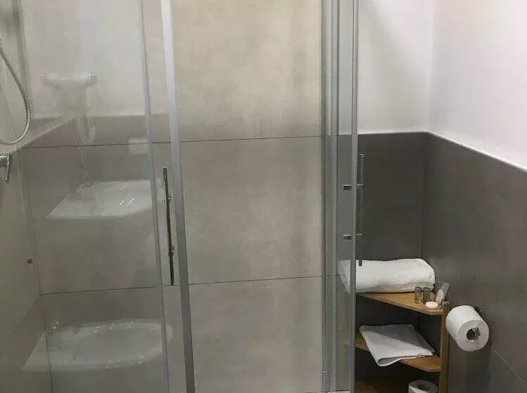 Aamiaismajoitus (B&B) Tramonti E Lago