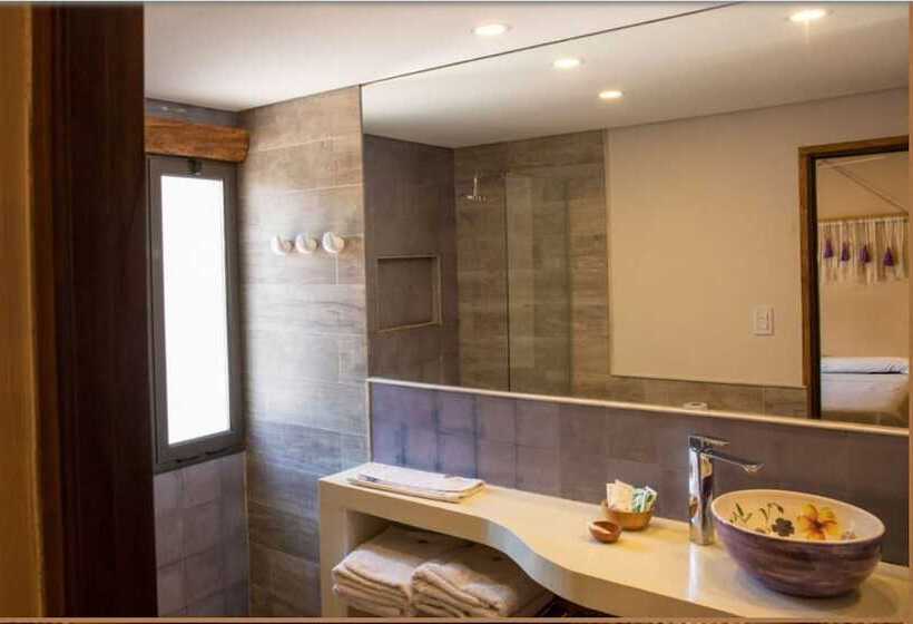 هتل Aguacanto Cabañas