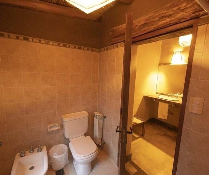 هتل Aguacanto Cabañas