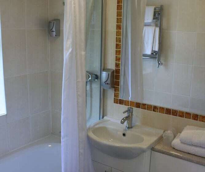 هتل Batch Country House