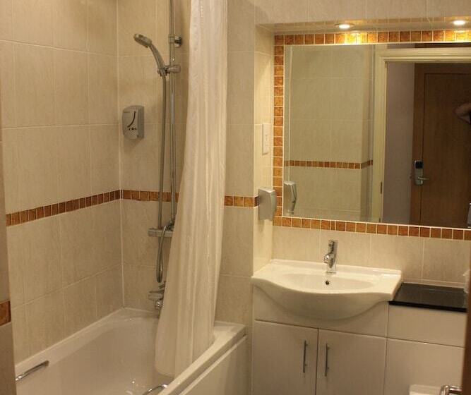 هتل Batch Country House