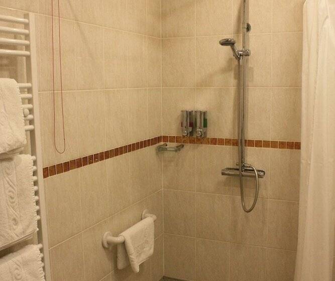 هتل Batch Country House