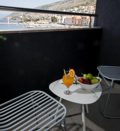 Boutique Hotel Bura 45n