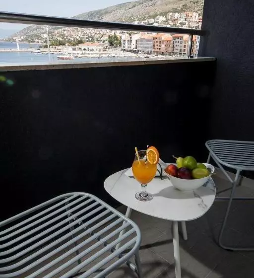 Boutique Hotel Bura 45n