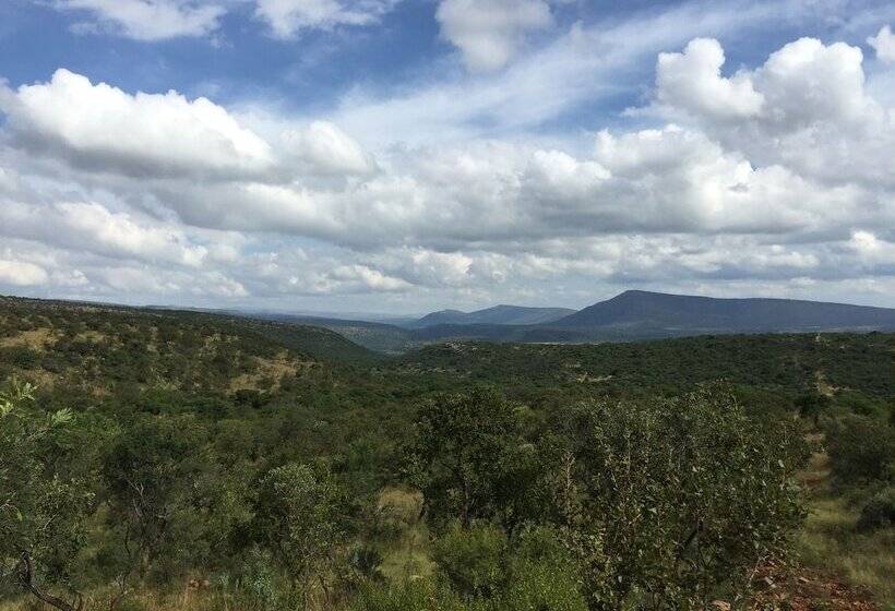 فندق Iketla Lodge