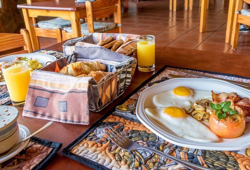 فندق Iketla Lodge