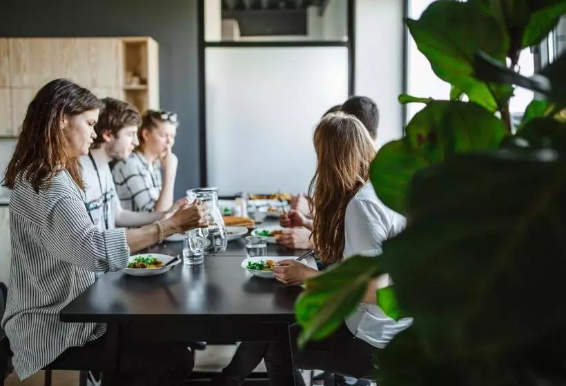 هتل Light House Coliving