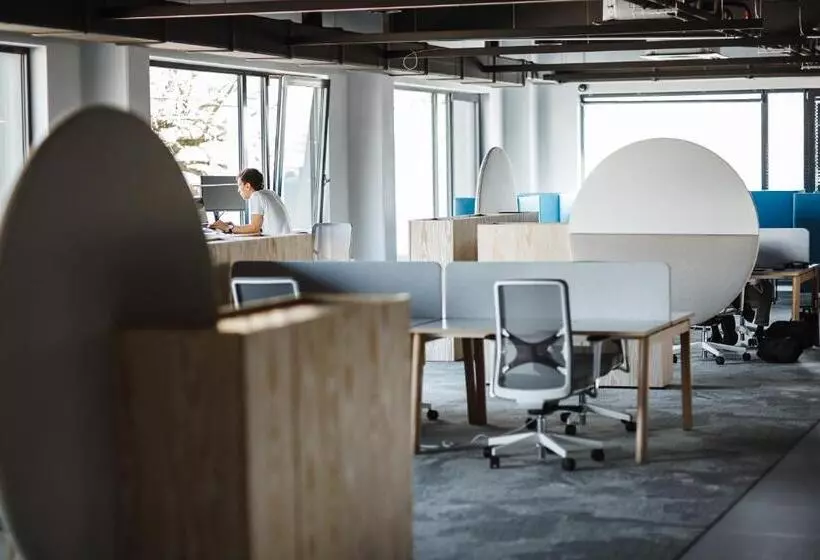 هتل Light House Coliving