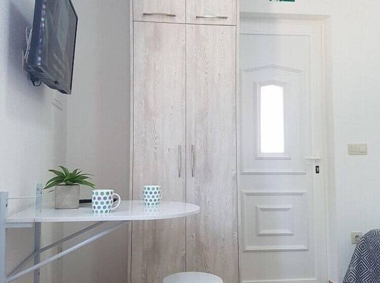 ホテル Relax Camp