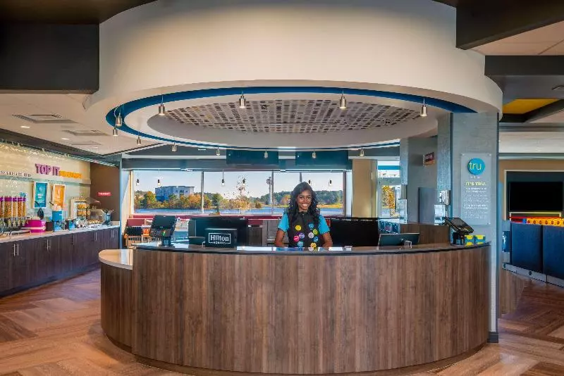 هتل Comfort Inn & Suites Savannah Airport