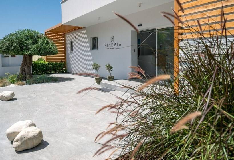 Пансион Ninemia Luxury Residence