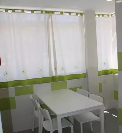 پانسیون Residence Metro Alameda