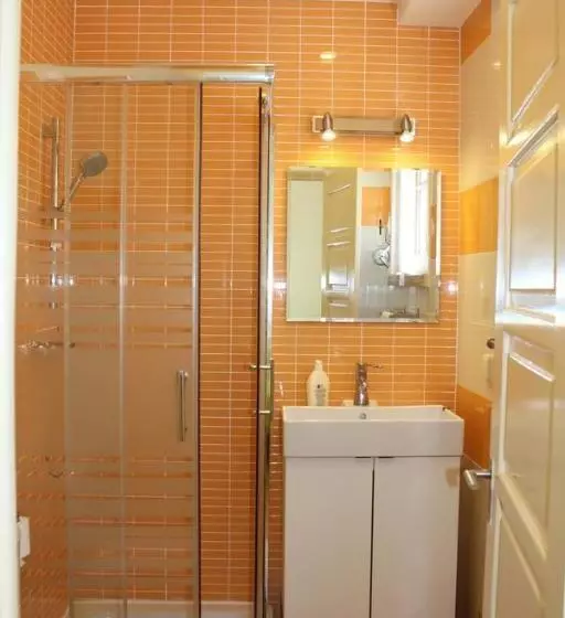 پانسیون Residence Metro Alameda