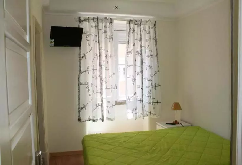 پانسیون Residence Metro Alameda