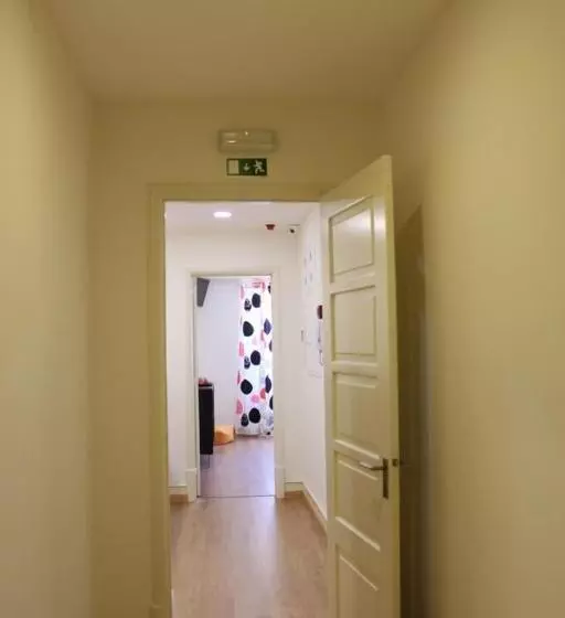 پانسیون Residence Metro Alameda