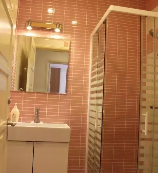 پانسیون Residence Metro Alameda