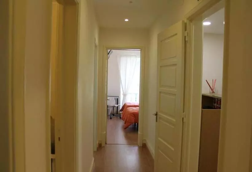 پانسیون Residence Metro Alameda