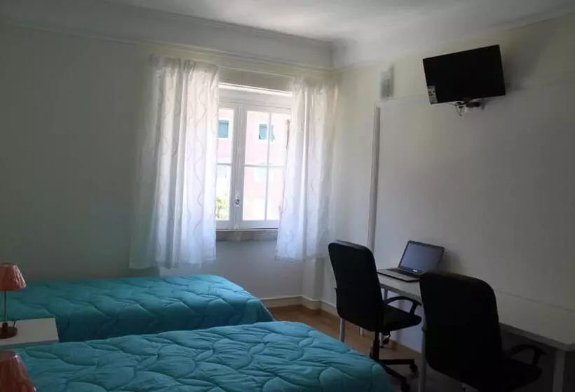 پانسیون Residence Metro Alameda