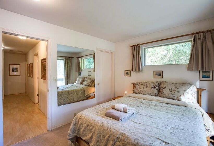 19mbr   Hot Tub   Sauna   Bbq   Pets Ok   Wifi   Sleeps 10