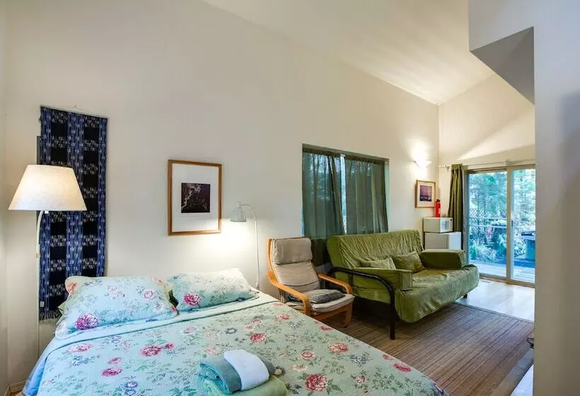 19mbr   Hot Tub   Sauna   Bbq   Pets Ok   Wifi   Sleeps 10