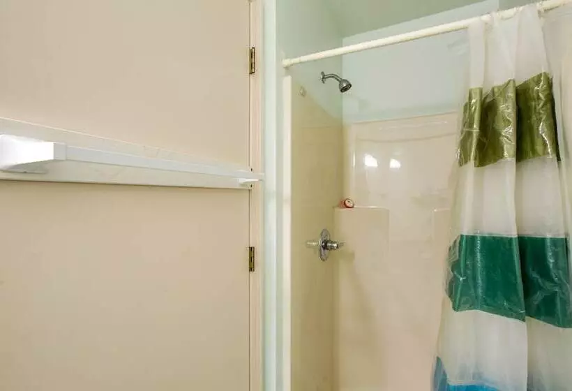 19mbr   Hot Tub   Sauna   Bbq   Pets Ok   Wifi   Sleeps 10