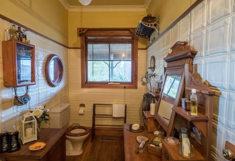 Aamiaismajoitus (B&B) Inspiring Views Artisan Homestead