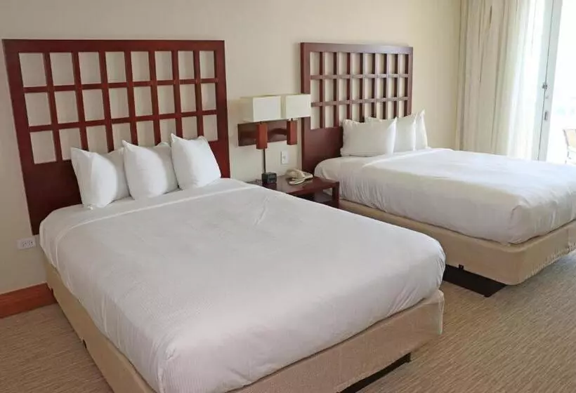 Costa Bahia Hotel Paseo Caribe