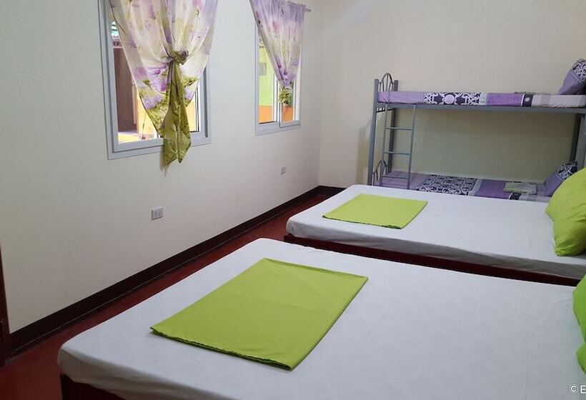 בית מלון כפרי Natuas Cabin