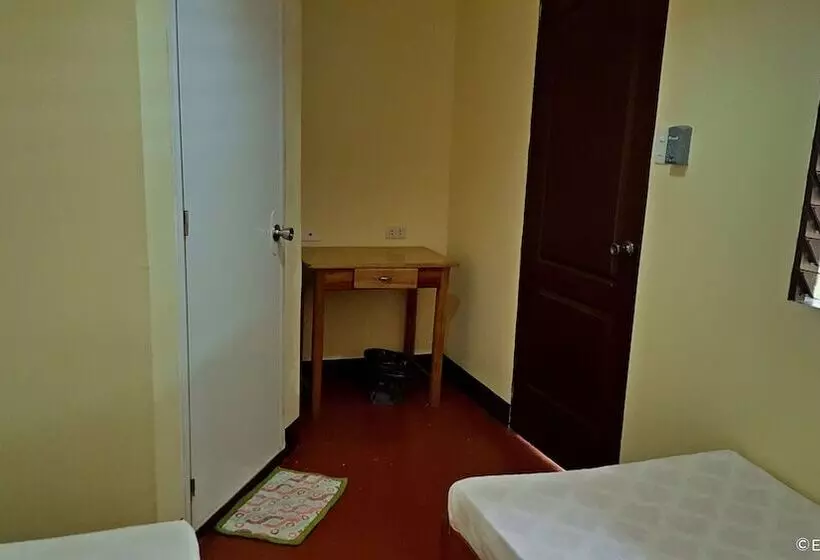 Hotelli Natuas Cabin