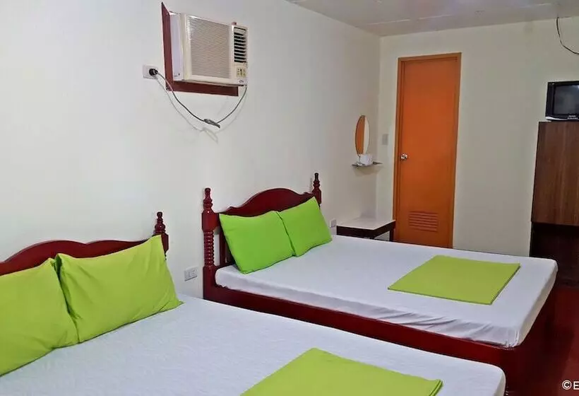 Hotelli Natuas Cabin