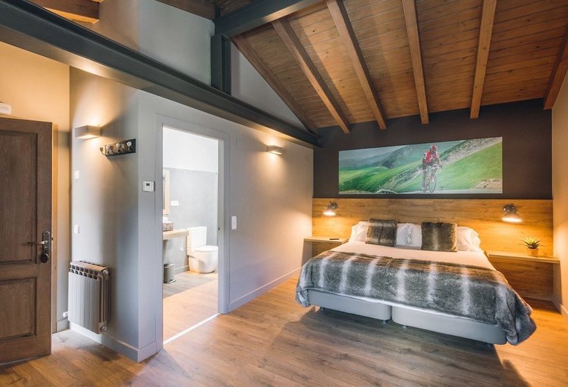 Intrepid Hotel Rural