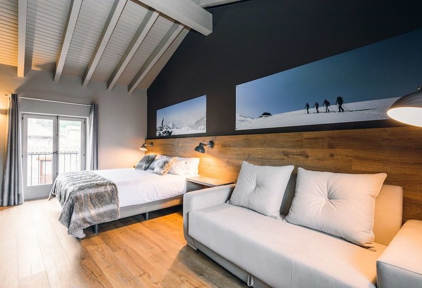 Intrepid Hotel Rural