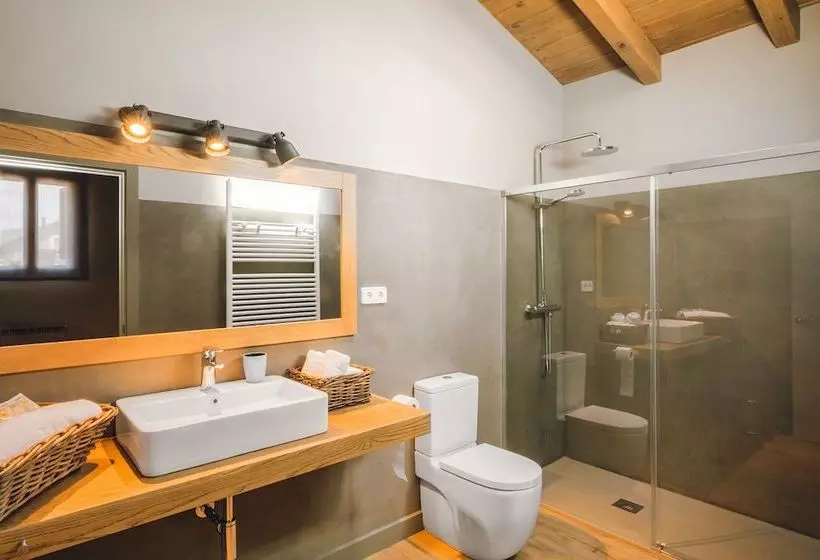 Intrepid Hotel Rural