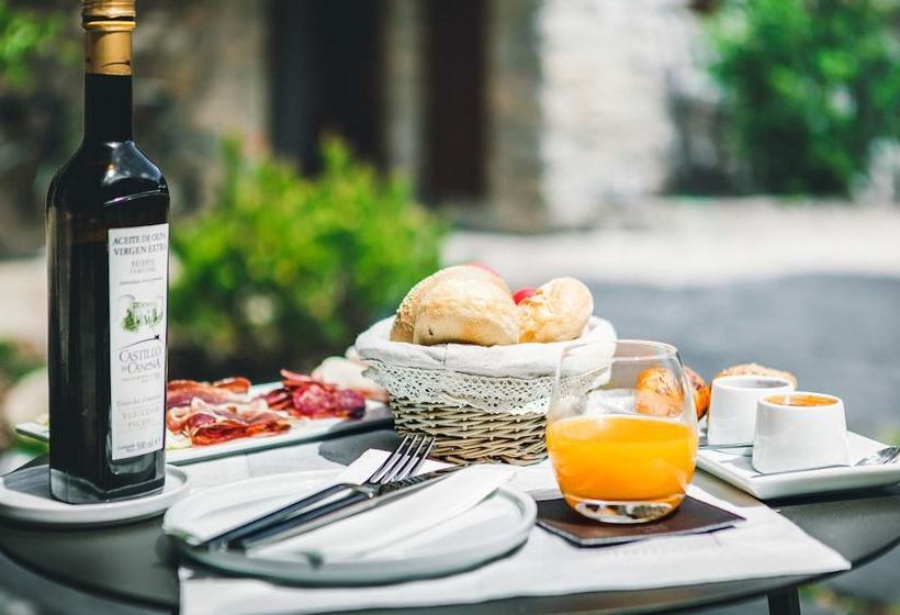 Intrepid Hotel Rural