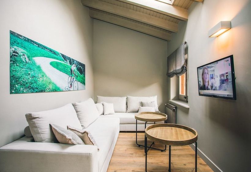 Intrepid Hotel Rural