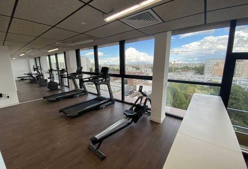 Moov Appart Hotel Clichy