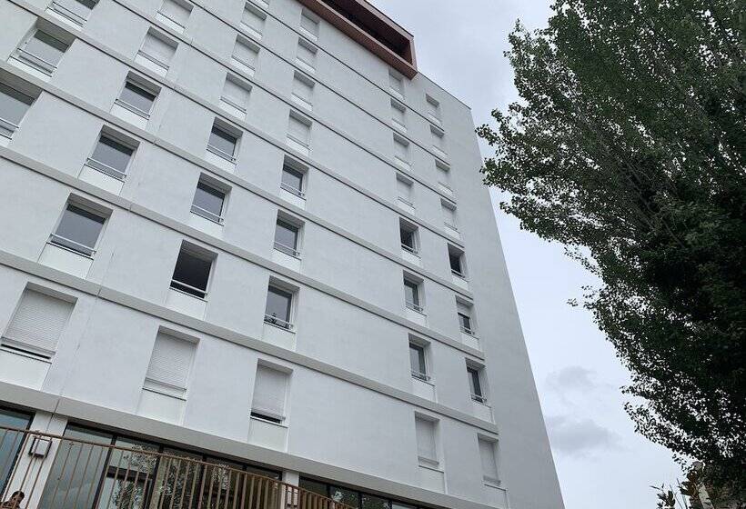 Moov Appart Hotel Clichy