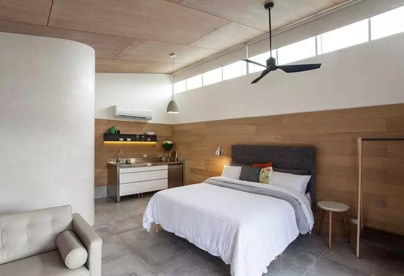 ペンション Studio 367