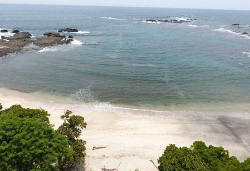 Общежитие Windows At The Sea