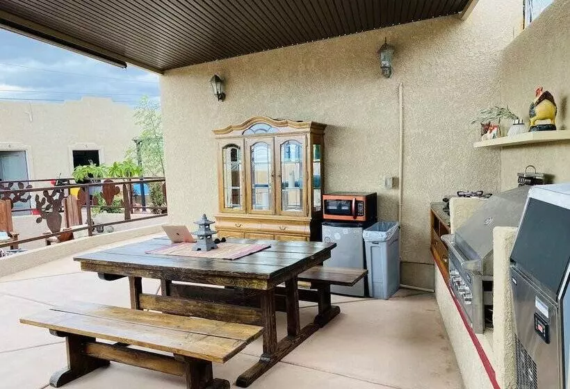 Hotelli Mi Kasa Hot Springs 420,adults Only, Clothing Optional