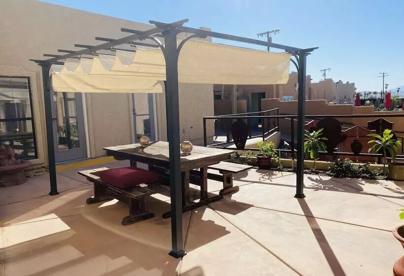 Hotelli Mi Kasa Hot Springs 420,adults Only, Clothing Optional